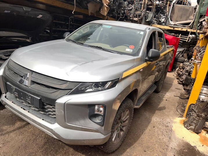  Mitsubishi L200 2019    EN DESARME